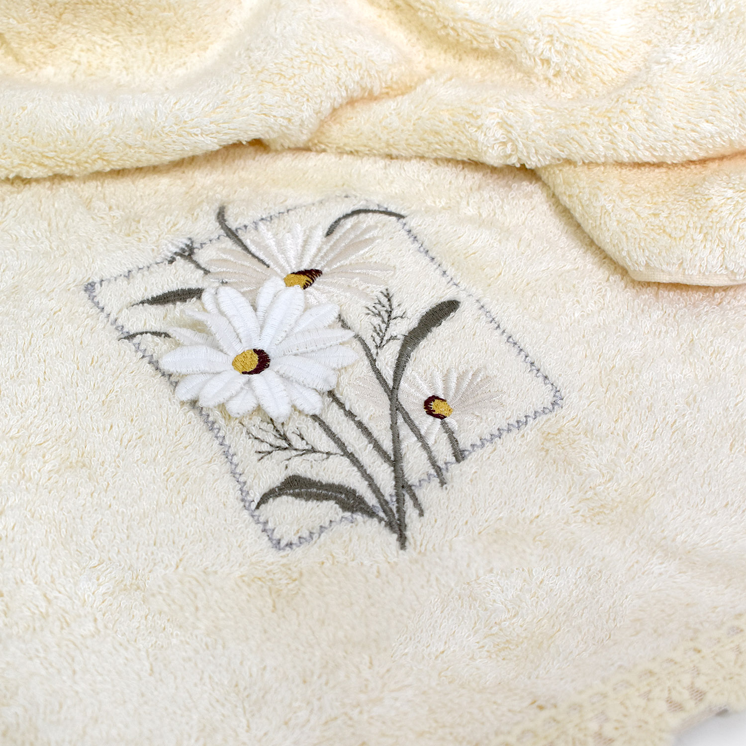 Полотенце ДЕЙЗИ 3Д молочное