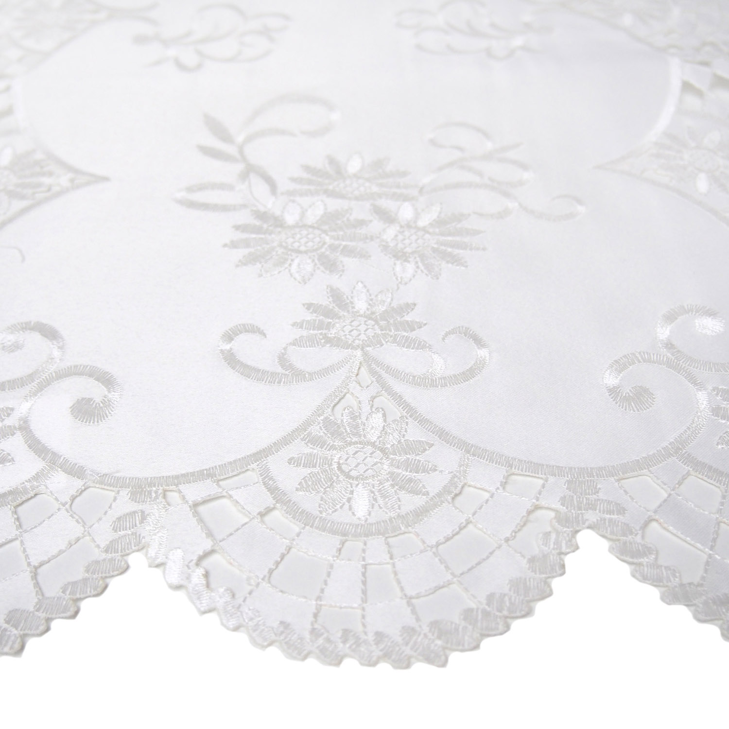 Скатерть 3886 белая