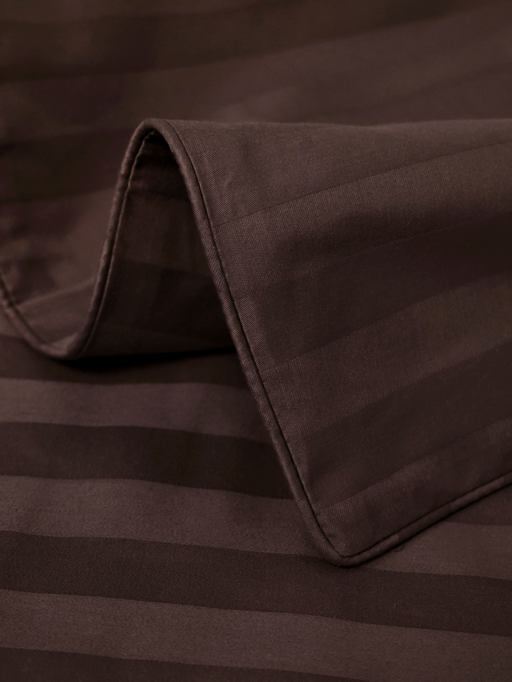 Нобор новолочек Сатин-Страйп коричневые 19-1224