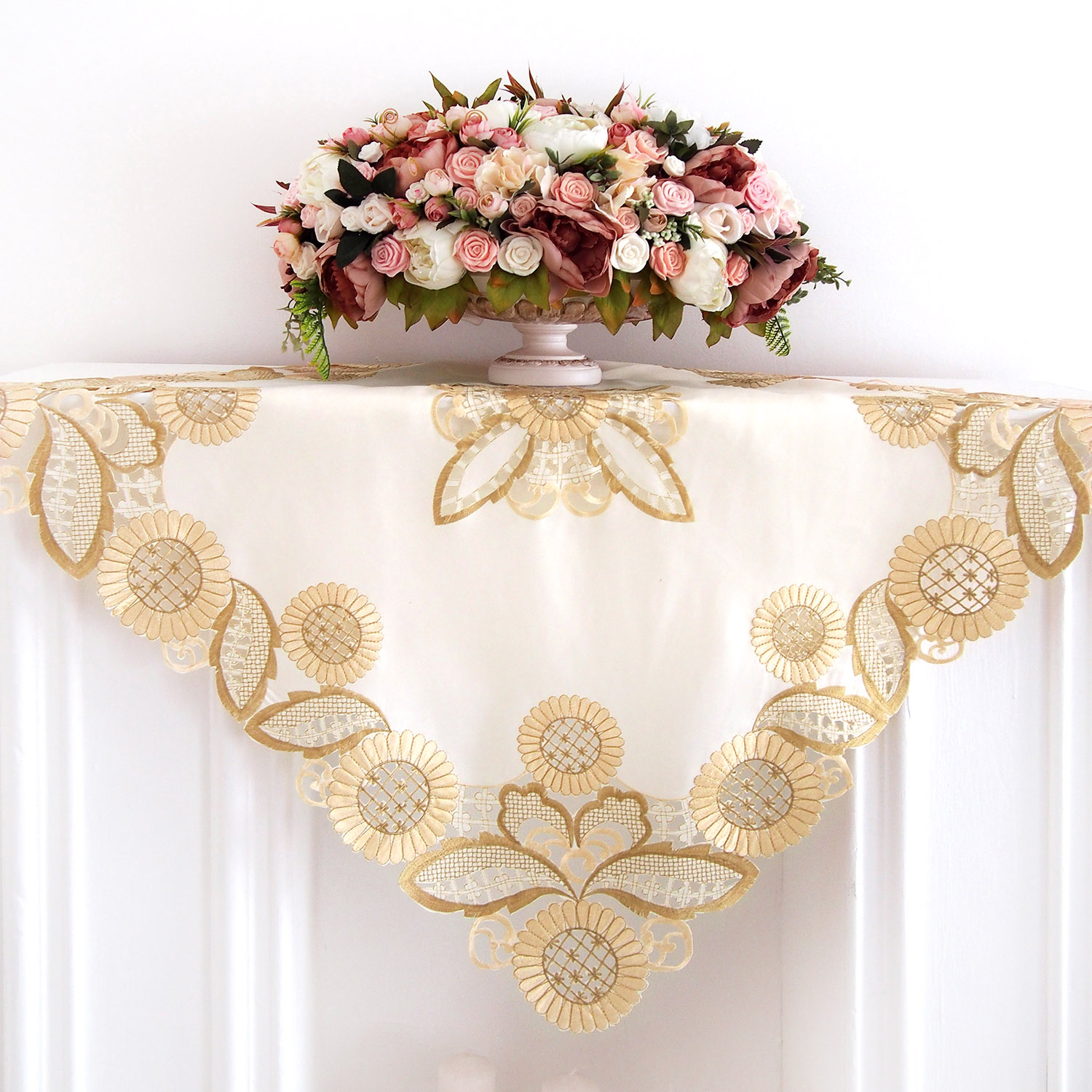 Скатерть 4109 молочная