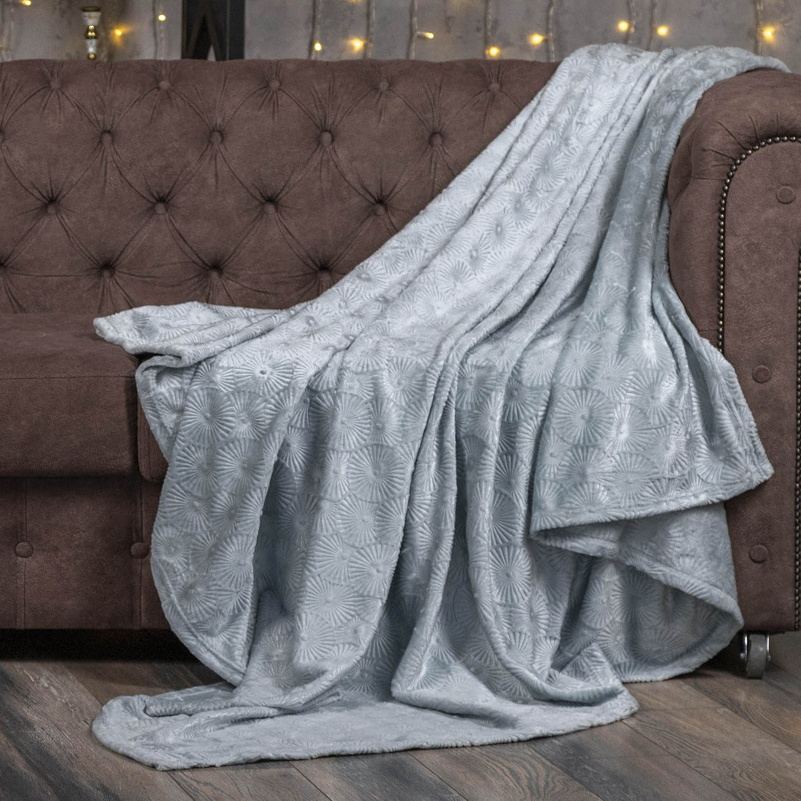 Плед ОЛИВИЯ однотонный с тиснением серо-голубой круг 18-11