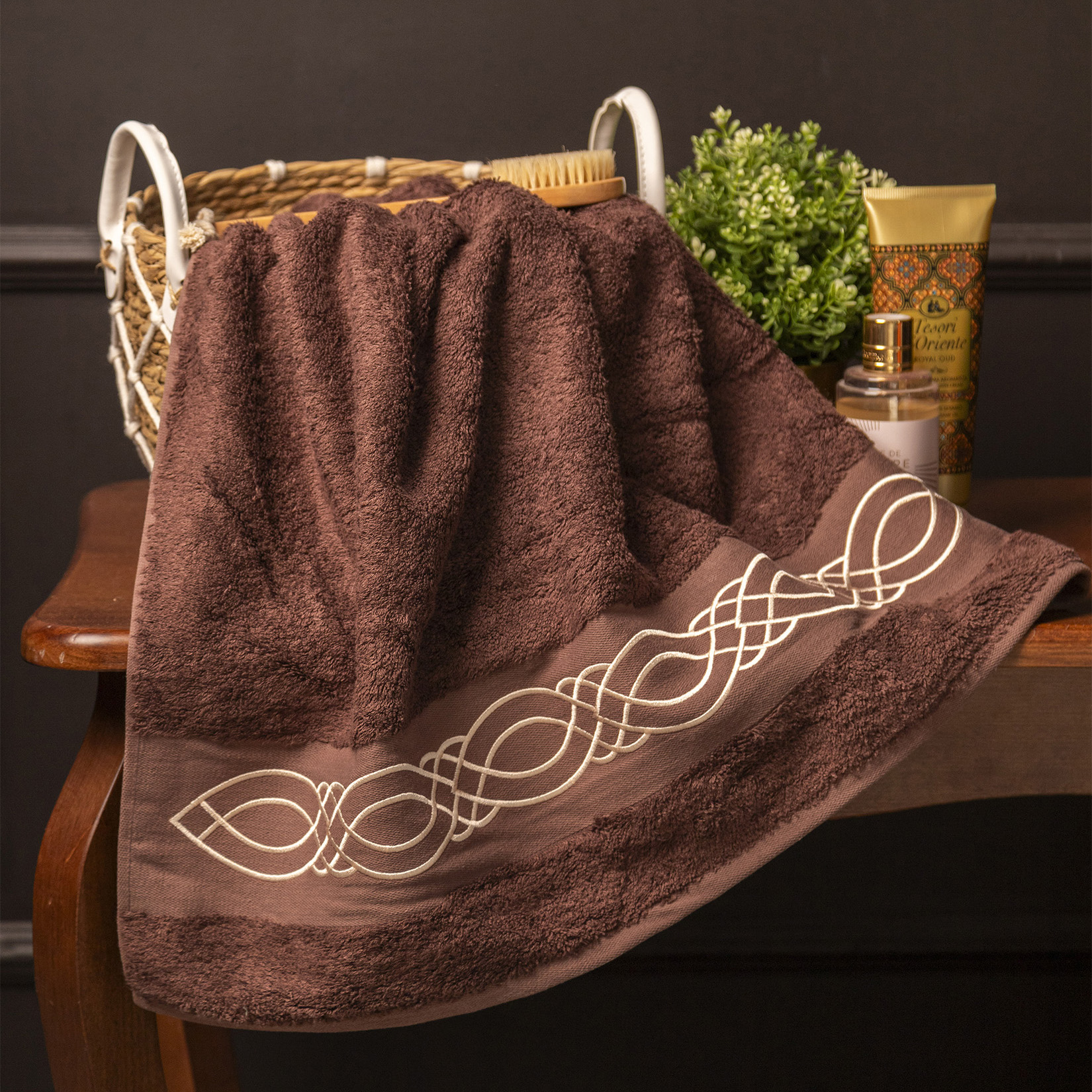 Полотенце ЛЮКСУРИ коричневое